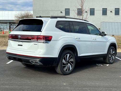 2025 Volkswagen Atlas 2.0T SE