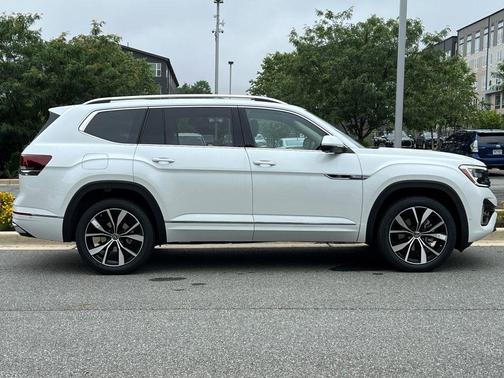 2025 Volkswagen Atlas 2.0T SEL Premium R-Line