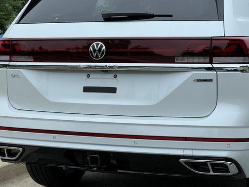 2025 Volkswagen Atlas 2.0T SEL Premium R-Line