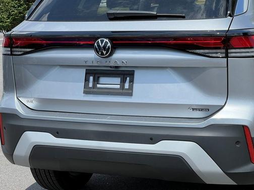 2025 Volkswagen Tiguan 2.0T SE