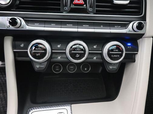 2022 Genesis G70 3.3T