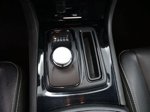 2022 Chrysler 300 S