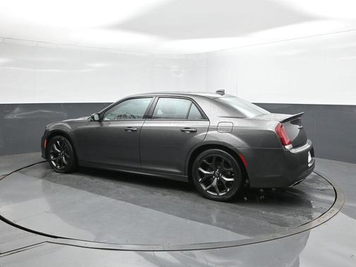 2022 Chrysler 300 S