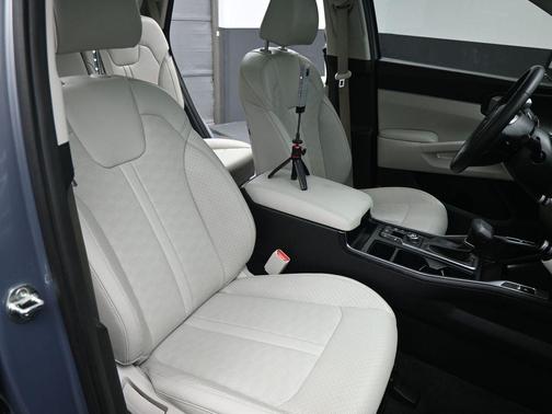 Everlasting Silver 2024 Kia Sorento S