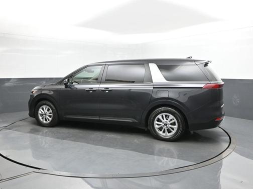 2022 Kia Carnival LXS