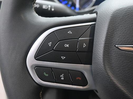 2023 Chrysler Pacifica Touring-L