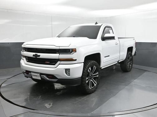 Summit White 2017 Chevrolet Silverado 1500 LT
