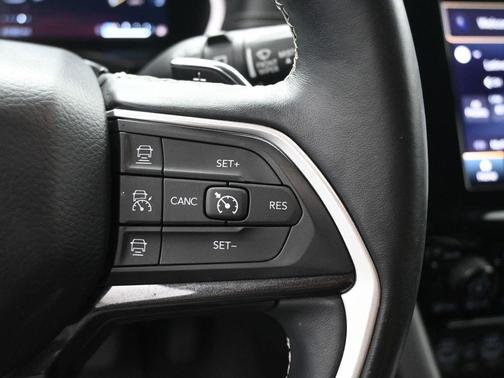 2021 Jeep Grand Cherokee L Laredo