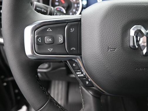 Diamond Black 2026 RAM 1500 Laramie