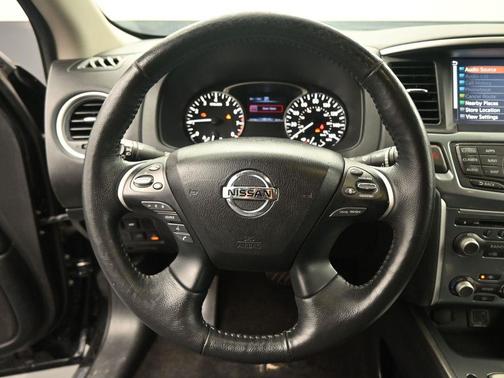 2019 Nissan Pathfinder SL