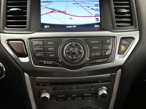 2019 Nissan Pathfinder SL