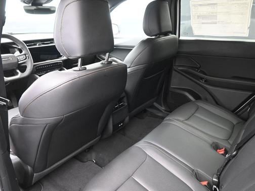 2026 Jeep Cherokee LAREDO/LIMITED