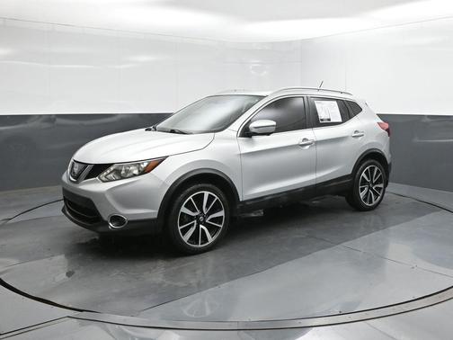 Brilliant Silver 2018 Nissan Rogue Sport SL