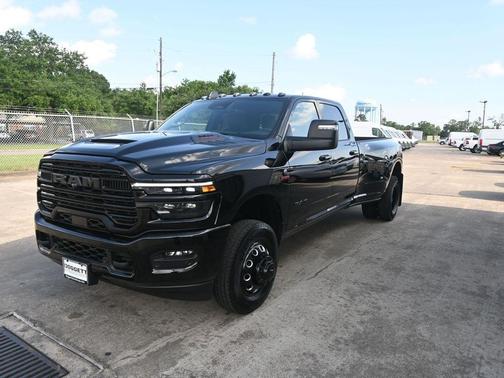 2025 RAM 3500 Laramie
