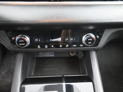 2023 Mitsubishi Outlander SE Black Edition