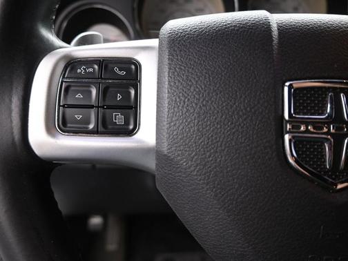 2013 Dodge Challenger SXT