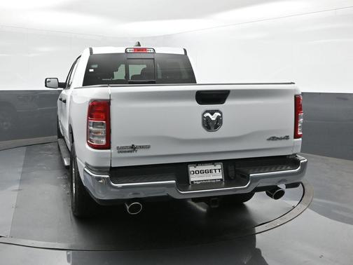 Bright White Clearcoat 2024 RAM 1500 Big Horn/Lone Star