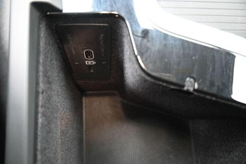 2024 Volvo S60 B5 Core Dark Theme