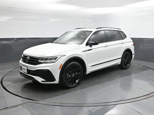 2022 Volkswagen Tiguan 2.0T SE R-Line Black