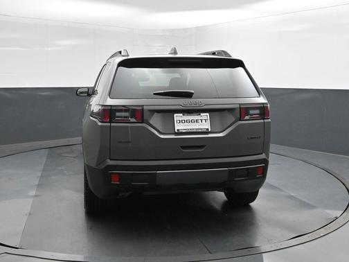 Sting Gray Clearcoat 2026 Jeep Cherokee LAREDO/LIMITED