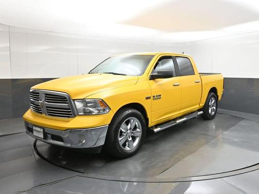 2016 RAM 1500 SLT