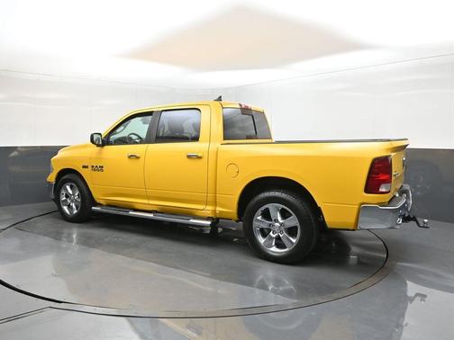 2016 RAM 1500 SLT