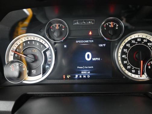 2016 RAM 1500 SLT