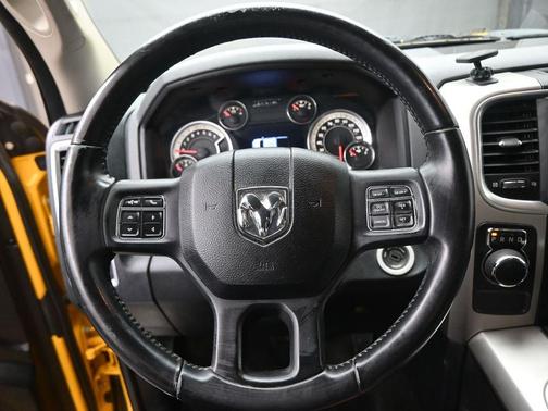 2016 RAM 1500 SLT