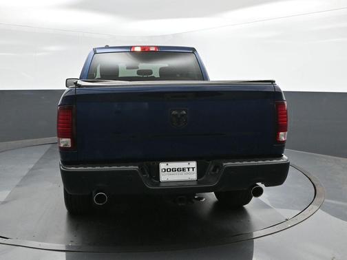 Patriot Blue Pearlcoat 2020 RAM 1500 Classic SLT