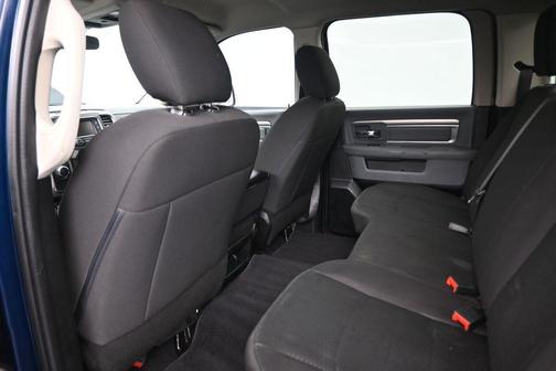 Patriot Blue Pearlcoat 2020 RAM 1500 Classic SLT