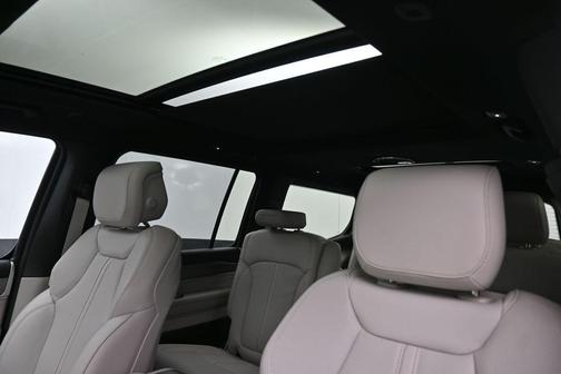 Velvet Red Pearlcoat 2026 Jeep Grand Wagoneer Base