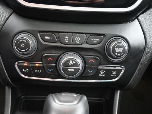 2019 Jeep Cherokee Overland