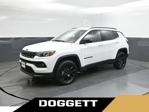 Bright White Clearcoat 2026 Jeep Compass Latitude
