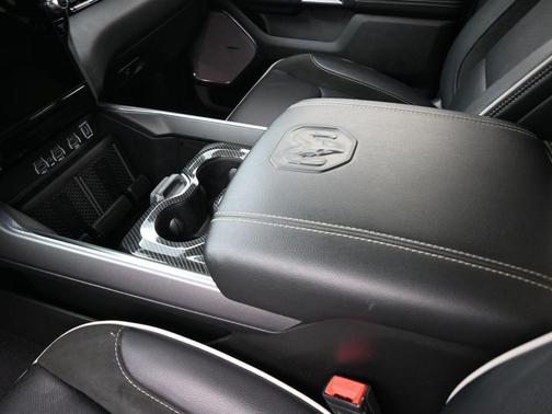 Hydro Blue Pearlcoat 2025 RAM 1500 Laramie