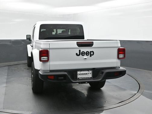 Bright White Clearcoat 2026 Jeep Gladiator Sport