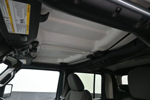Anvil Clearcoat 2026 Jeep Gladiator Sport