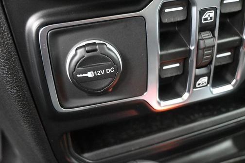 Bright White Clearcoat 2026 Jeep Gladiator Texas Trail