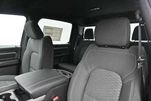 Bright White Clearcoat 2026 RAM 1500 Big Horn/Lone Star