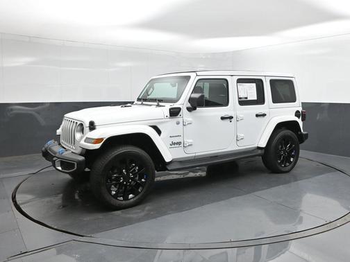Bright White Clearcoat 2023 Jeep Wrangler 4xe Sahara