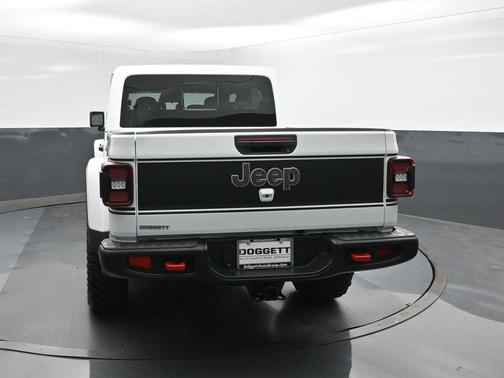 Bright White Clearcoat 2026 Jeep Gladiator Rubicon