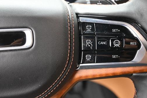 Silver Zynith 2022 Jeep Grand Cherokee L Summit