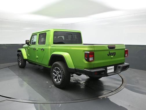 2026 Jeep Gladiator Sport