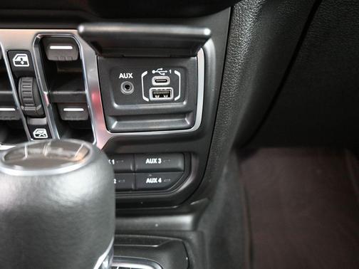 Black Clearcoat 2026 Jeep Gladiator Sport