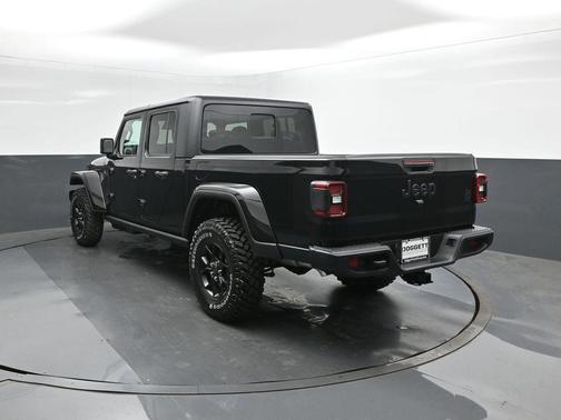 Black Clearcoat 2026 Jeep Gladiator Sport