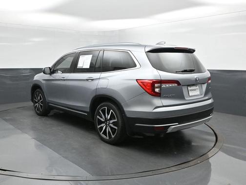 2020 Honda Pilot Touring 8-Passenger