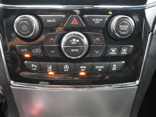 2022 Jeep Grand Cherokee WK Laredo