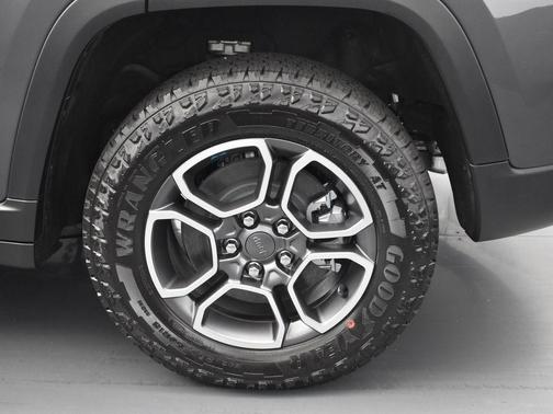 2023 Jeep Grand Cherokee 4xe Trailhawk