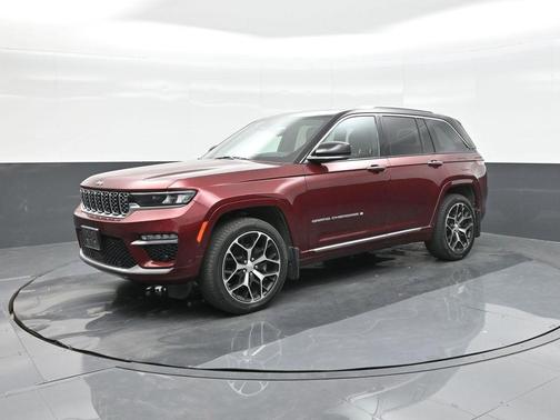 2022 Jeep Grand Cherokee Summit