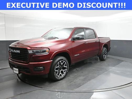 Delmonico Red Pearlcoat 2026 RAM 1500 Laramie