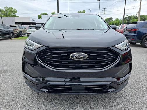 Agate Black Metallic 2022 Ford Edge SE